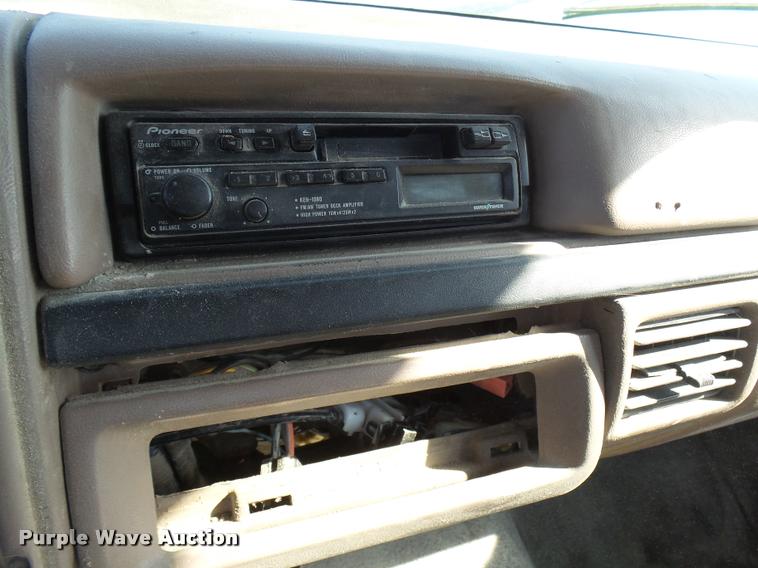 image for item DB2343 1997 Ford F350 XL flatbed pickup truck