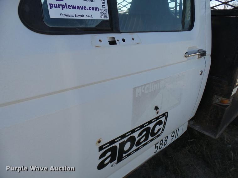 image for item DB2343 1997 Ford F350 XL flatbed pickup truck