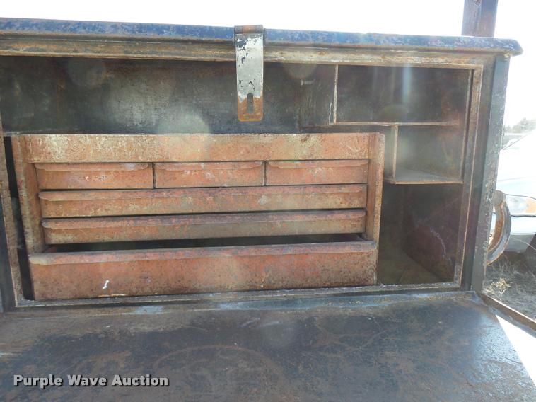 image for item DB2343 1997 Ford F350 XL flatbed pickup truck