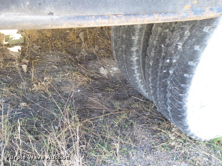 image for item DB2343 1997 Ford F350 XL flatbed pickup truck