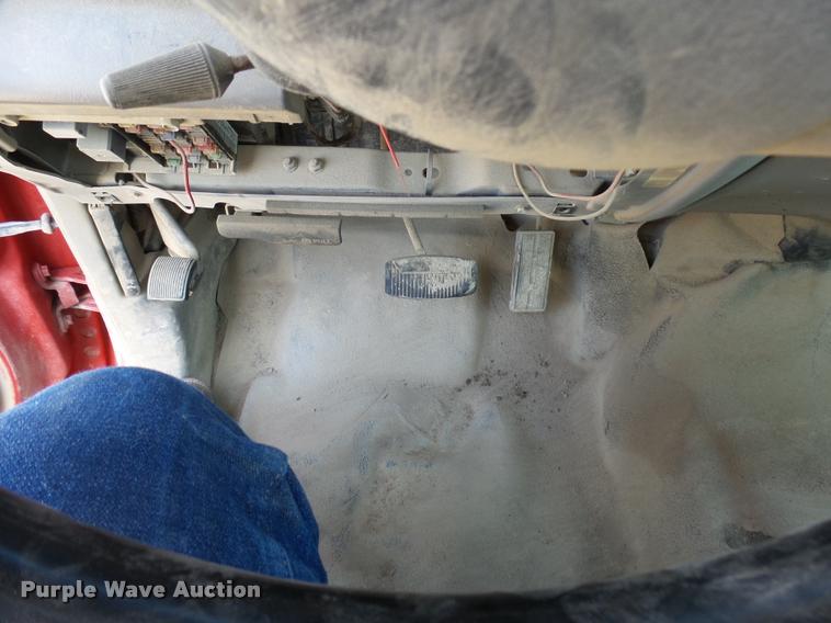 image for item DB2344 2000 Ford F350 Super Duty XL SuperCab utility truck