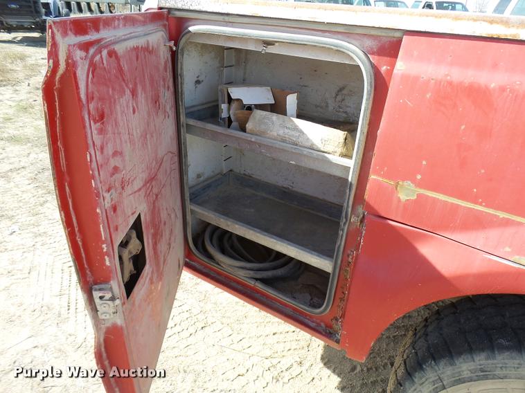 image for item DB2344 2000 Ford F350 Super Duty XL SuperCab utility truck