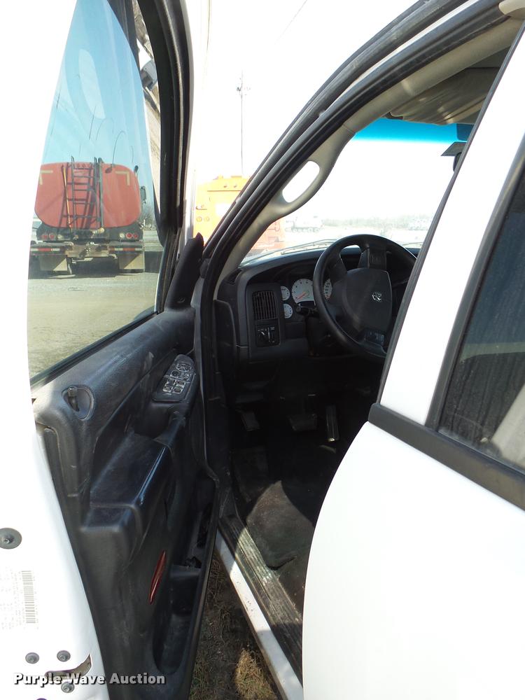 image for item DB2346 2005 Dodge Ram 1500 Quad Cab pickup truck