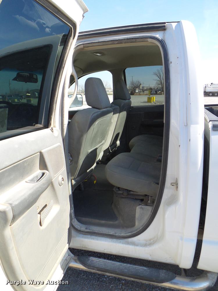 image for item DB2347 2006 Dodge Ram 1500 SLT Quad Cab pickup truck