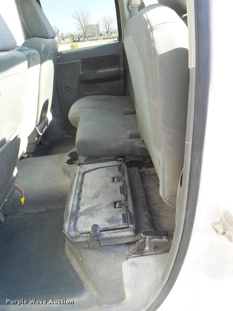 image for item DB2347 2006 Dodge Ram 1500 SLT Quad Cab pickup truck
