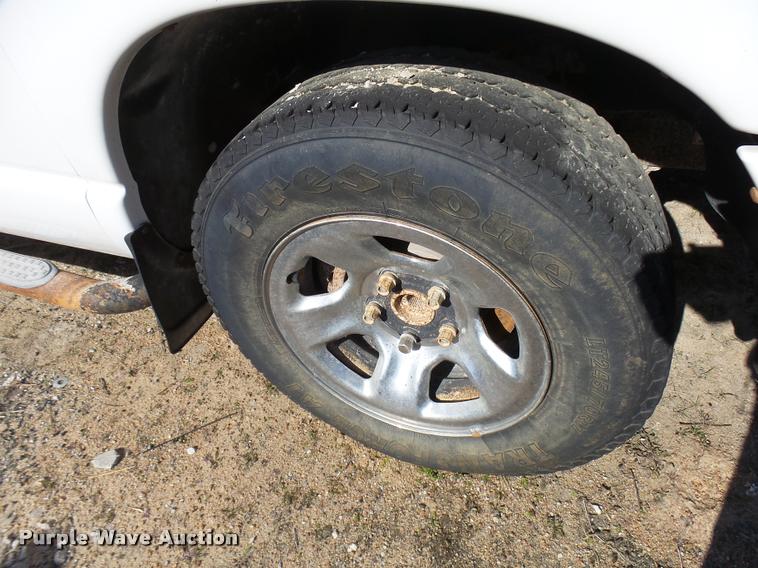 image for item DB2350 2005 Dodge Ram 1500 Quad Cab pickup truck