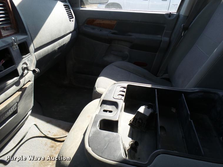 image for item DB2351 2006 Dodge Ram 1500 Quad Cab pickup truck