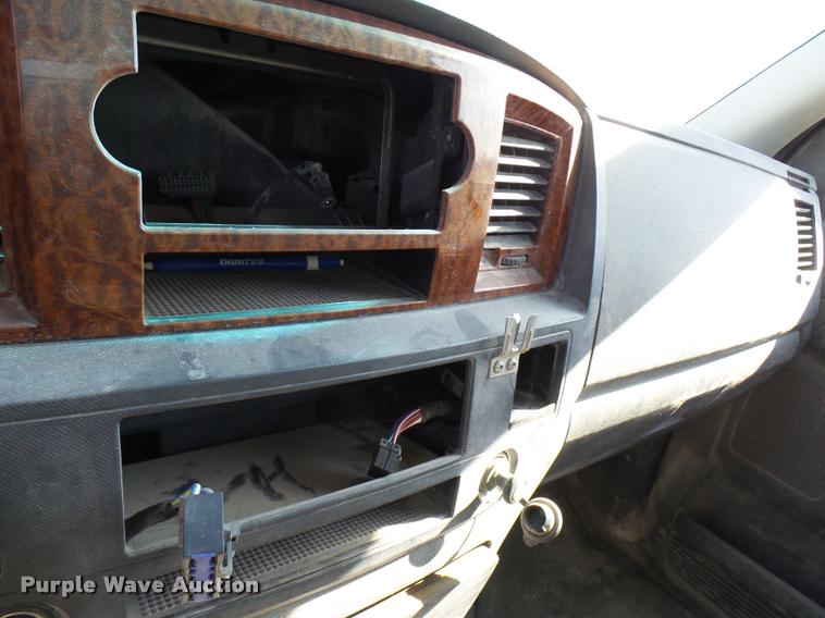 image for item DB2351 2006 Dodge Ram 1500 Quad Cab pickup truck