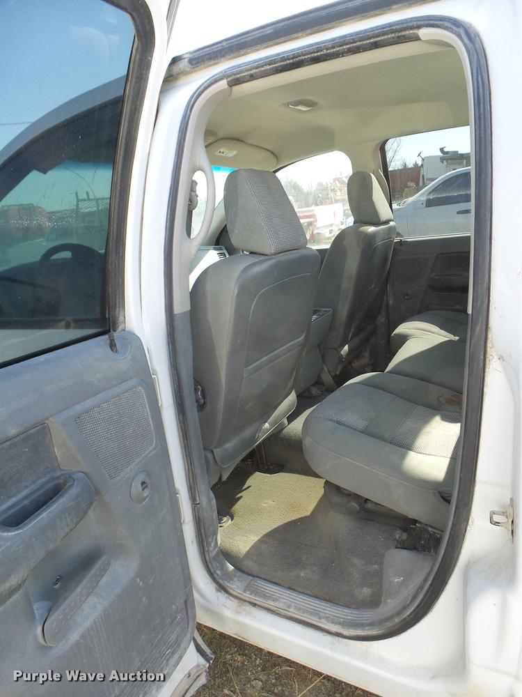 image for item DB2351 2006 Dodge Ram 1500 Quad Cab pickup truck