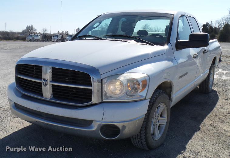 image for item DB2352 2006 Dodge Ram 1500 Quad Cab pickup truck