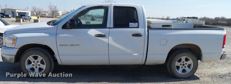 image for item DB2352 2006 Dodge Ram 1500 Quad Cab pickup truck