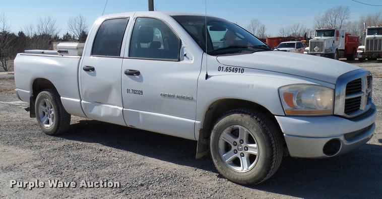 image for item DB2352 2006 Dodge Ram 1500 Quad Cab pickup truck