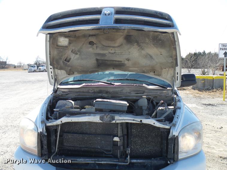 image for item DB2352 2006 Dodge Ram 1500 Quad Cab pickup truck