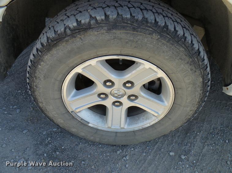 image for item DB2352 2006 Dodge Ram 1500 Quad Cab pickup truck