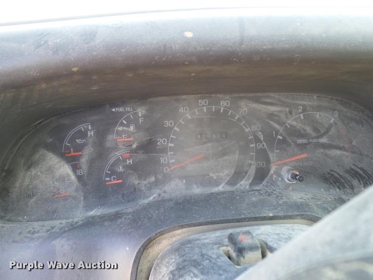 image for item DB2353 1999 Ford F250 Super Duty SuperCab flatbed pickup truck