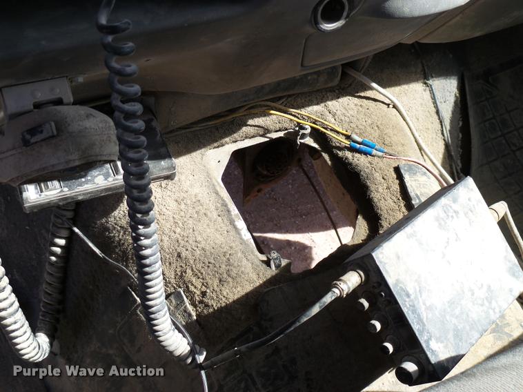 image for item DB2353 1999 Ford F250 Super Duty SuperCab flatbed pickup truck