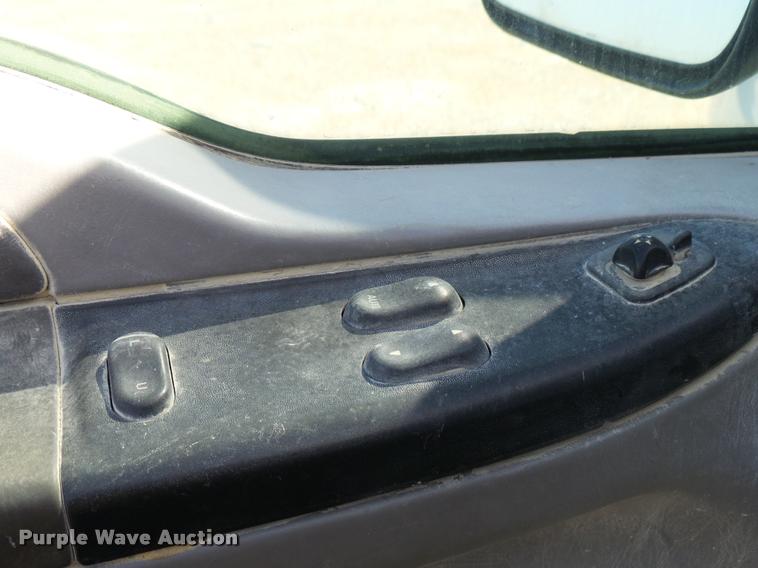 image for item DB2353 1999 Ford F250 Super Duty SuperCab flatbed pickup truck