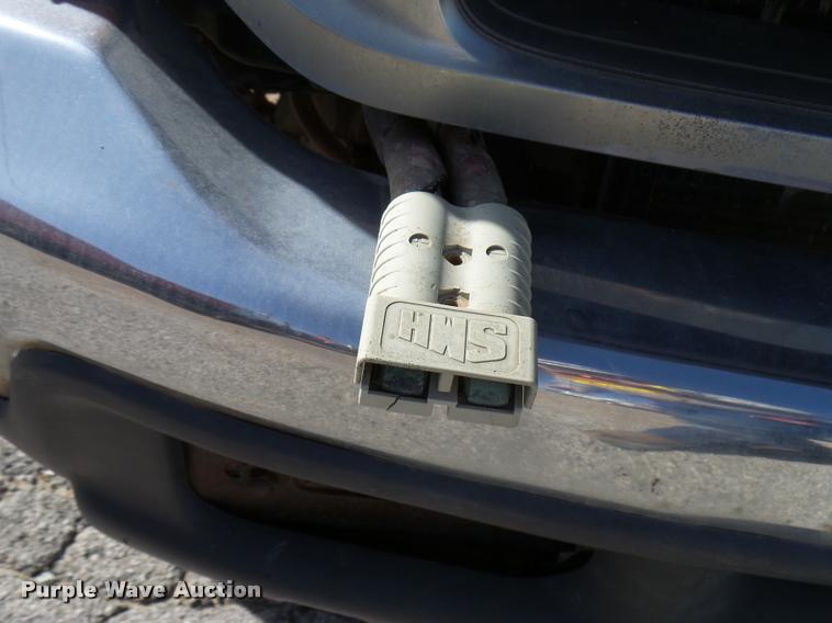 image for item DB2353 1999 Ford F250 Super Duty SuperCab flatbed pickup truck