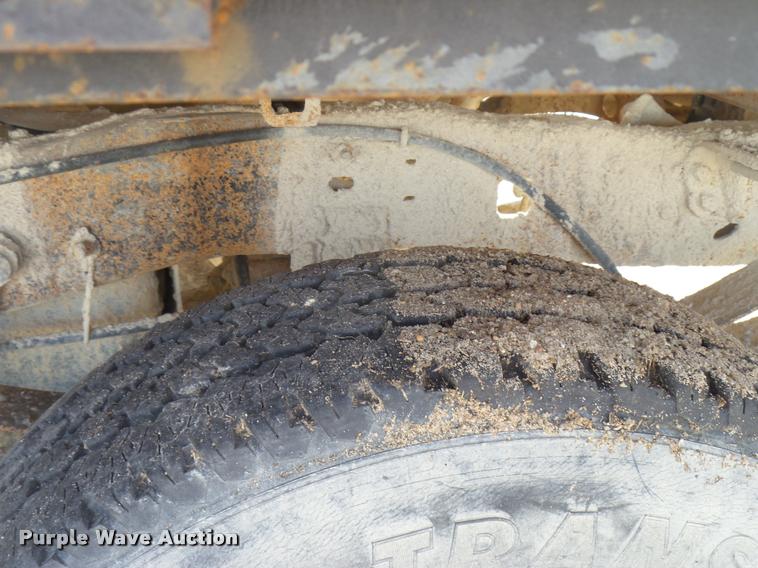 image for item DB2353 1999 Ford F250 Super Duty SuperCab flatbed pickup truck