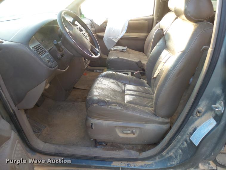 image for item DB2373 1999 Toyota Sienna XLE van