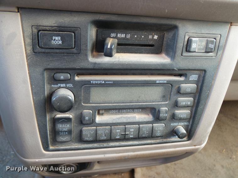 image for item DB2373 1999 Toyota Sienna XLE van