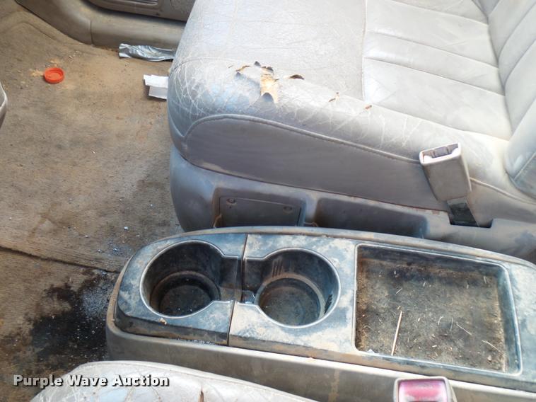 image for item DB2373 1999 Toyota Sienna XLE van