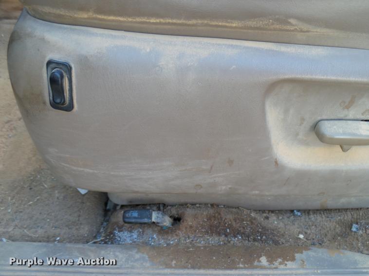 image for item DB2373 1999 Toyota Sienna XLE van