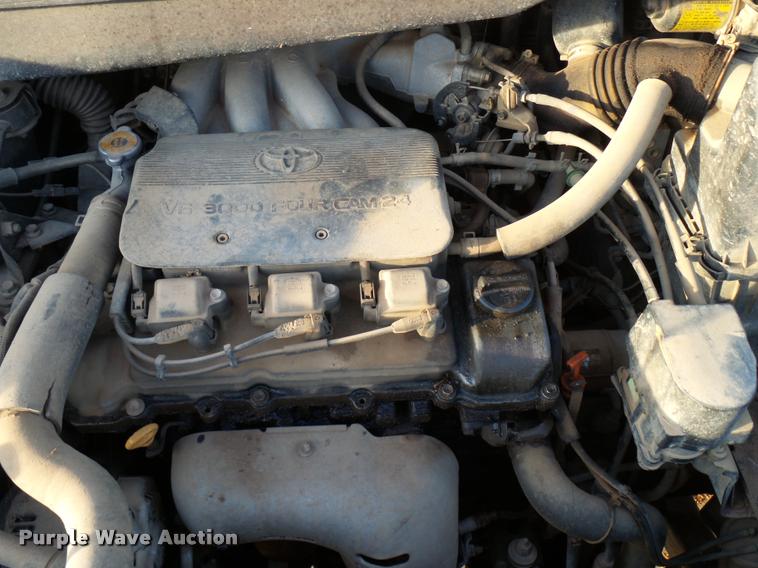 image for item DB2373 1999 Toyota Sienna XLE van