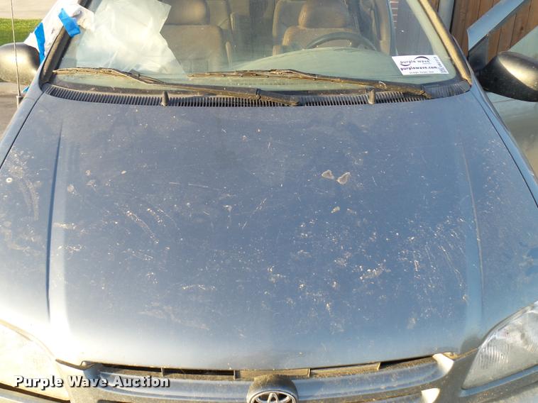 image for item DB2373 1999 Toyota Sienna XLE van