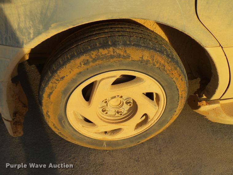 image for item DB2373 1999 Toyota Sienna XLE van