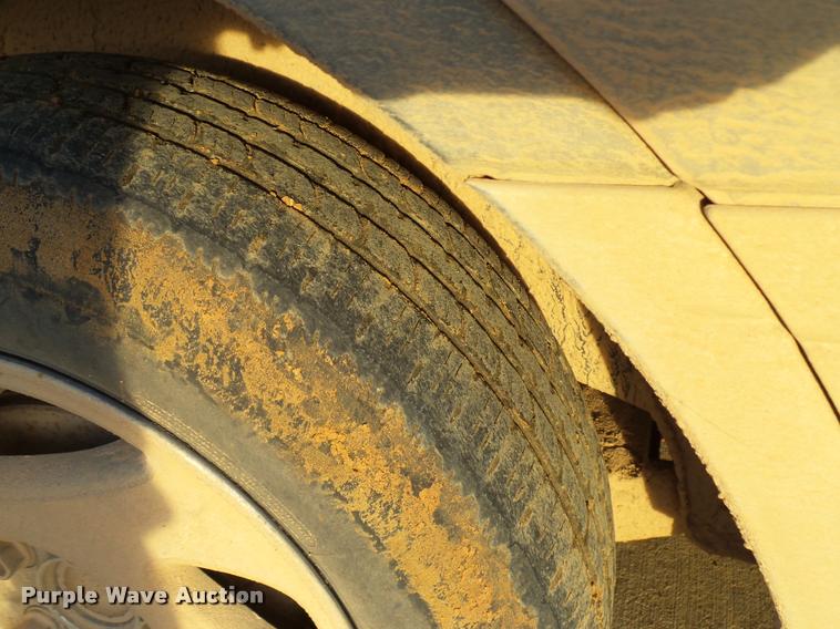 image for item DB2373 1999 Toyota Sienna XLE van