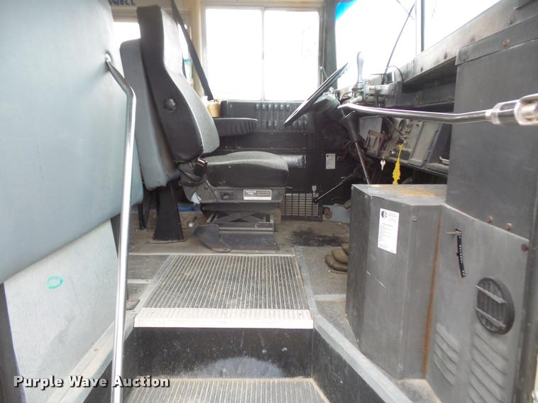 image for item DB2995 1996 International 3800 school bus