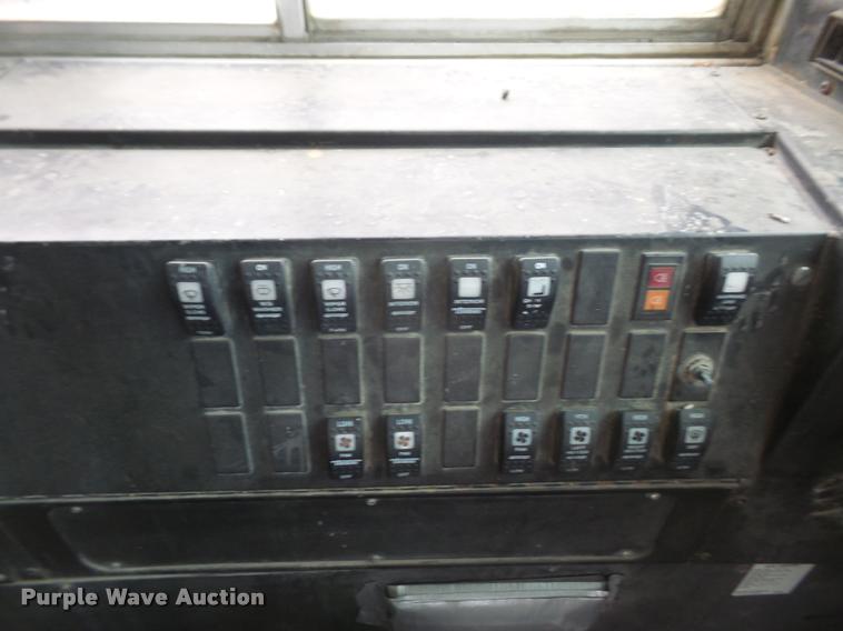 image for item DB2995 1996 International 3800 school bus