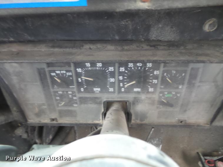 image for item DB2995 1996 International 3800 school bus