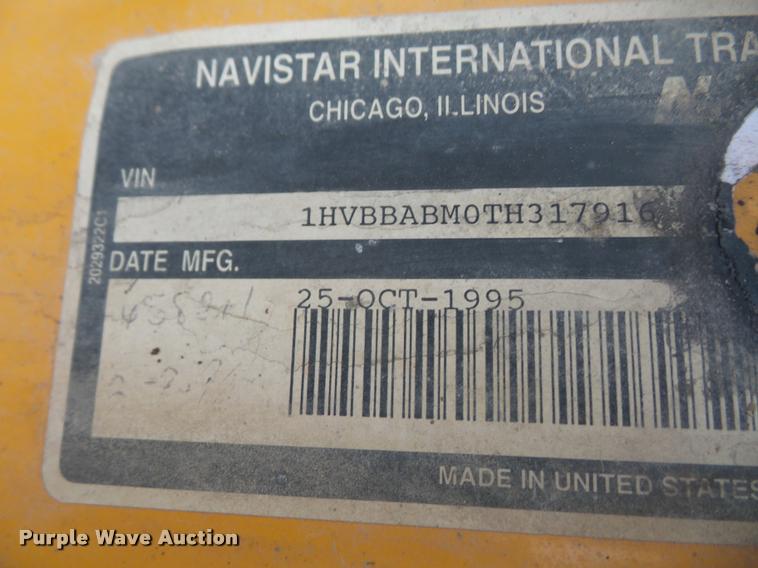 image for item DB2995 1996 International 3800 school bus