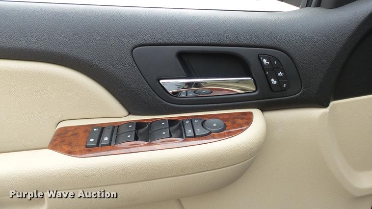 image for item DB3793 2007 Chevrolet Suburban 1500 SUV