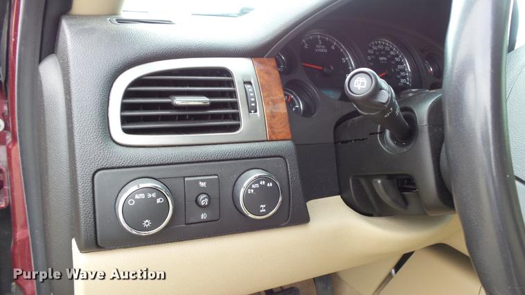 image for item DB3793 2007 Chevrolet Suburban 1500 SUV