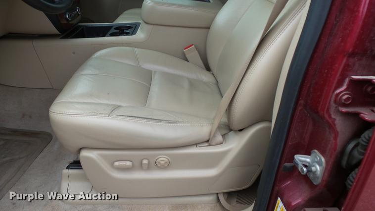 image for item DB3793 2007 Chevrolet Suburban 1500 SUV