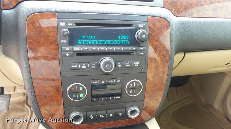 image for item DB3793 2007 Chevrolet Suburban 1500 SUV