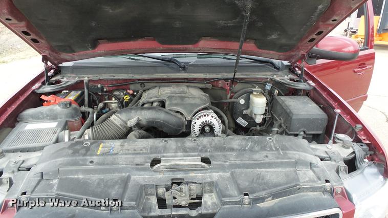 image for item DB3793 2007 Chevrolet Suburban 1500 SUV