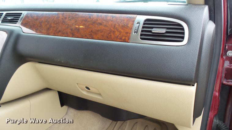 image for item DB3793 2007 Chevrolet Suburban 1500 SUV