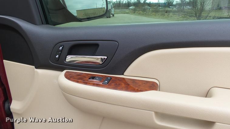 image for item DB3793 2007 Chevrolet Suburban 1500 SUV