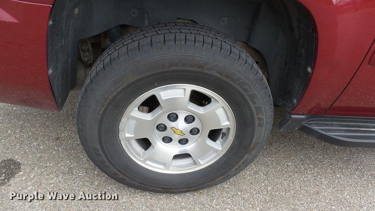 image for item DB3793 2007 Chevrolet Suburban 1500 SUV