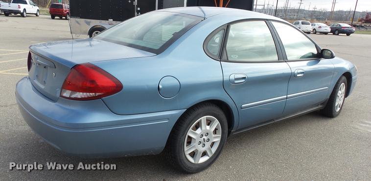 image for item DB3794 2006 Ford Taurus SE