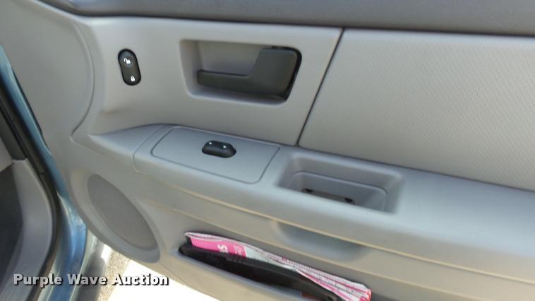 image for item DB3794 2006 Ford Taurus SE