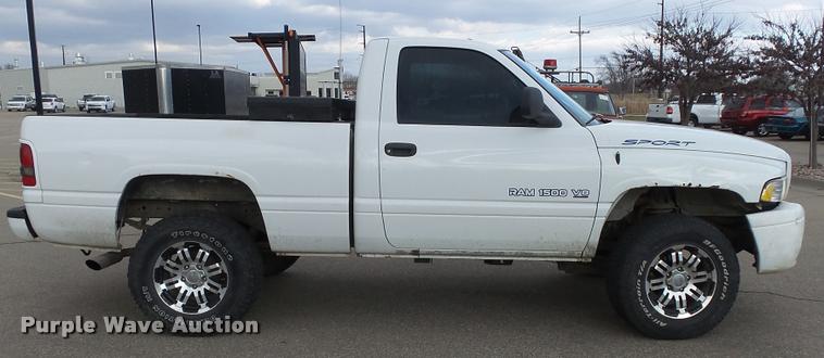 image for item DB3802 1999 Dodge Ram 1500 Sport pickup truck
