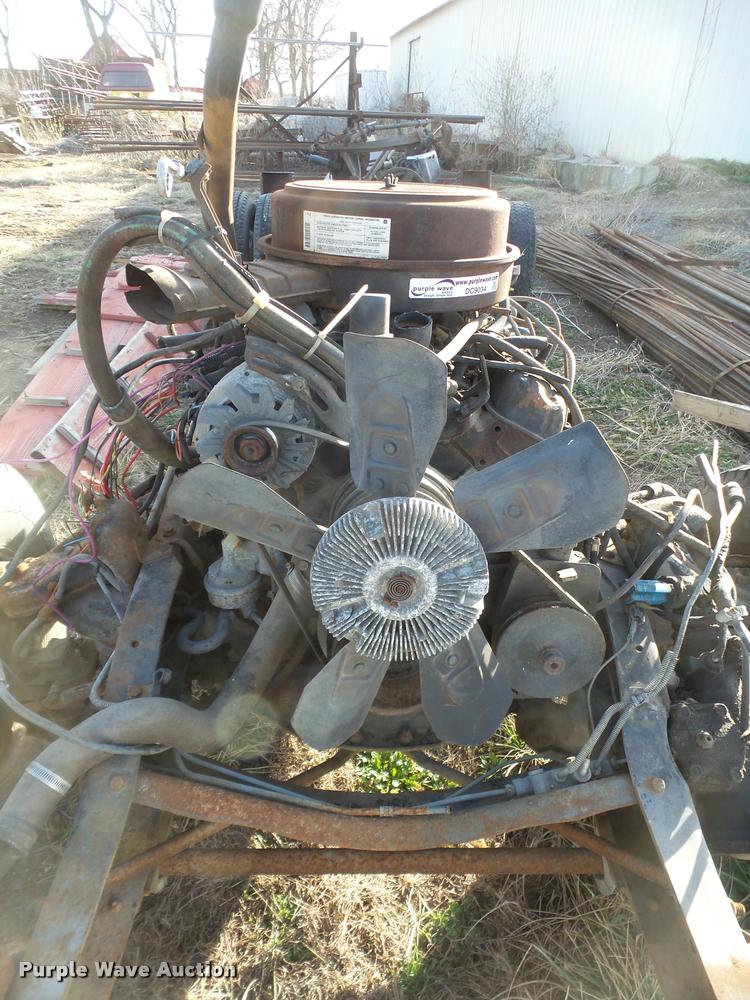 image for item DC9034 1986 Chevrolet 5.7L V8 gas engine