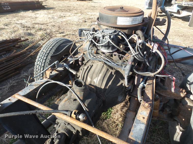 image for item DC9034 1986 Chevrolet 5.7L V8 gas engine