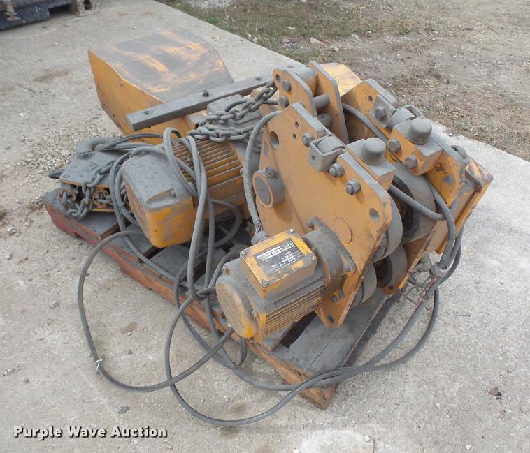 image for item DC9077 Harrington hoist with dolly