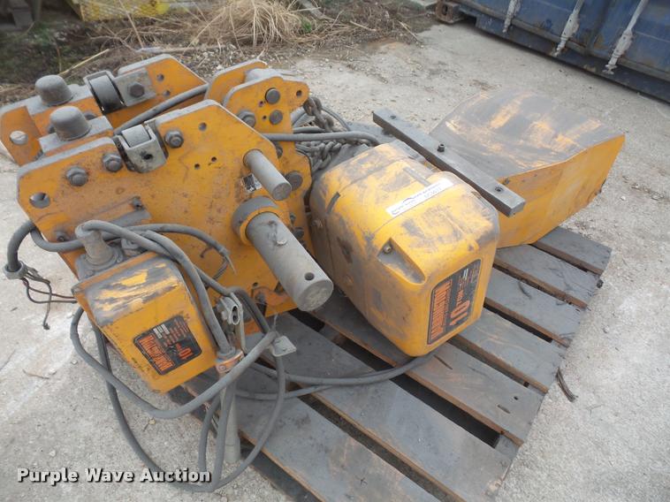 image for item DC9077 Harrington hoist with dolly